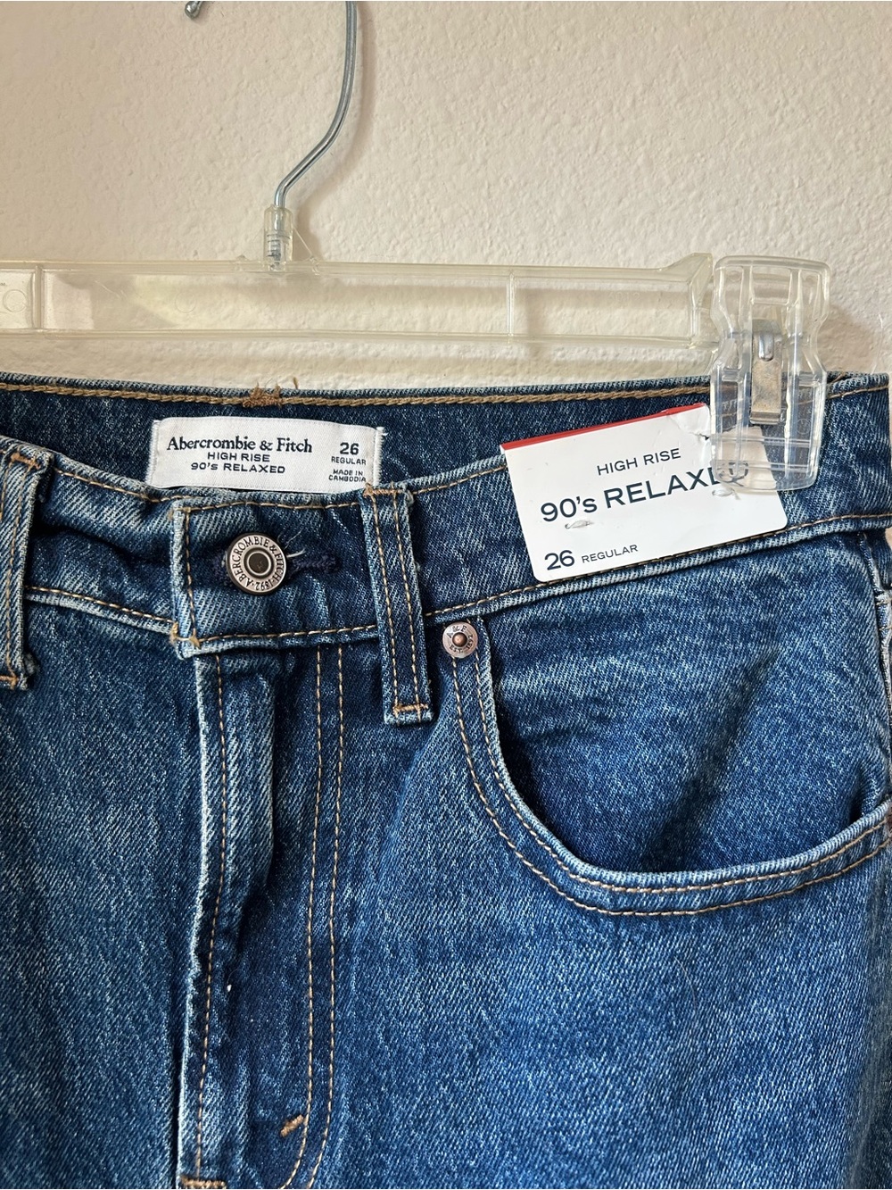 Abercrombie High Rise 90’s Relaxed Jean in Dark - Picture 3 of 4